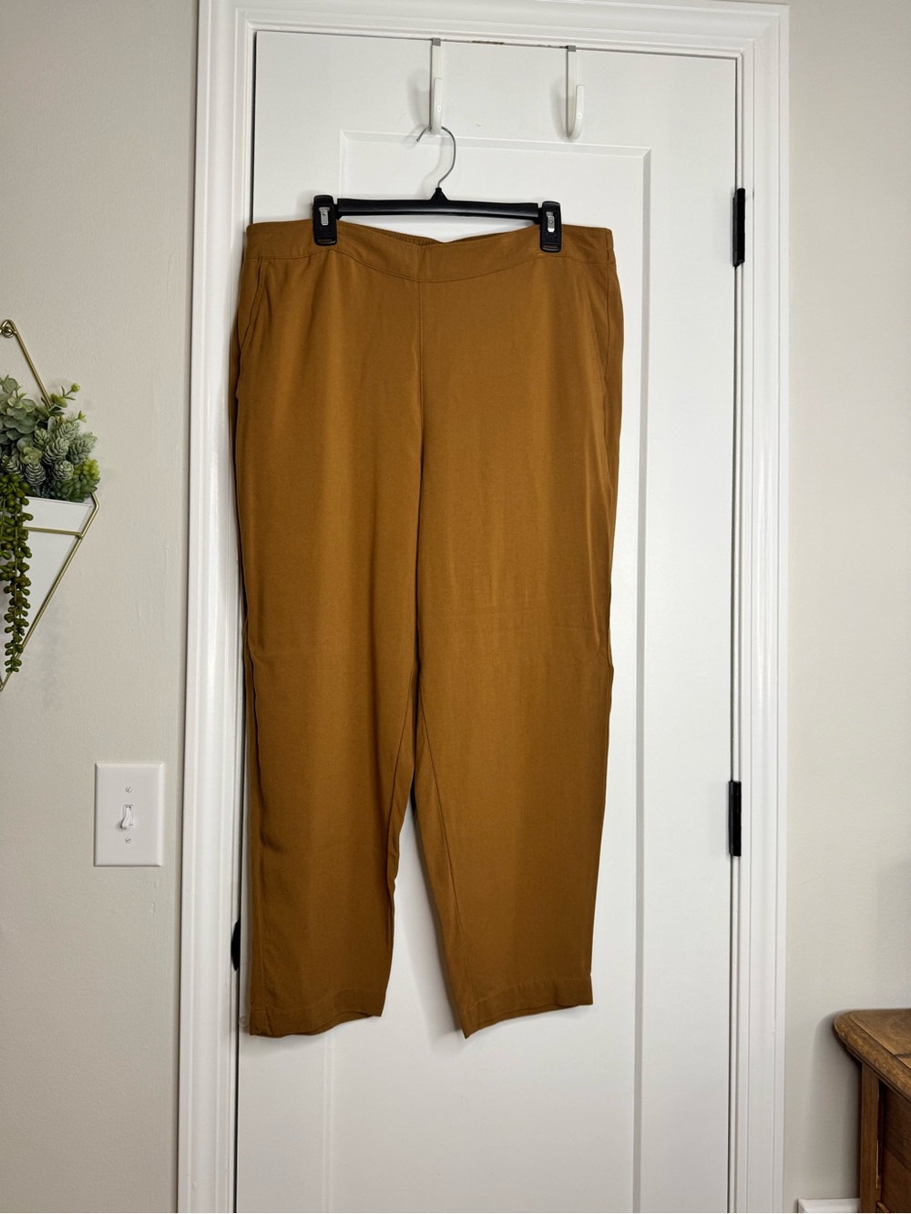 Old Navy Playa Taper Pants